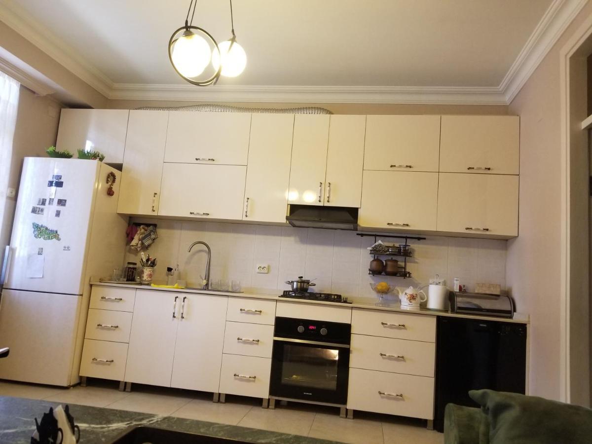 Apartment Chavchavadze 21 Batum Dış mekan fotoğraf