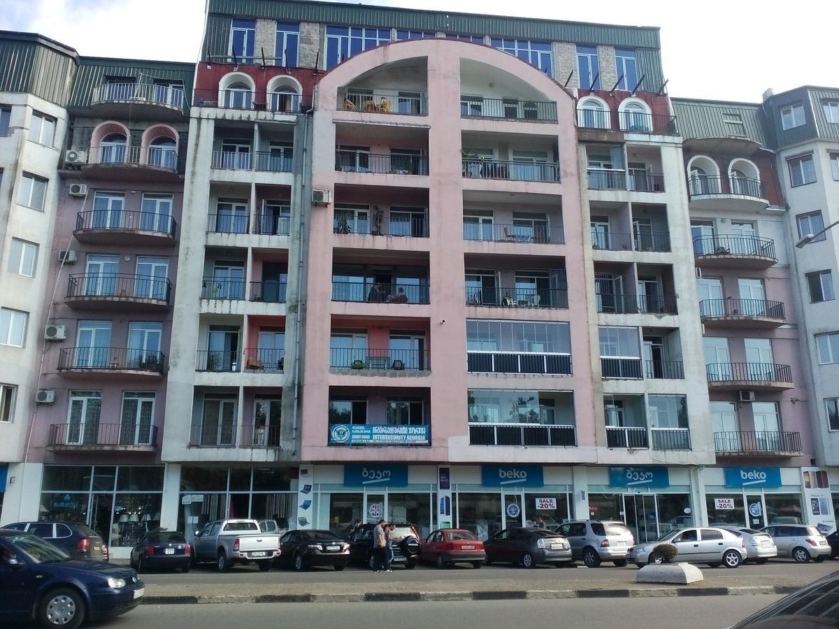 Apartment Chavchavadze 21 Batum Dış mekan fotoğraf